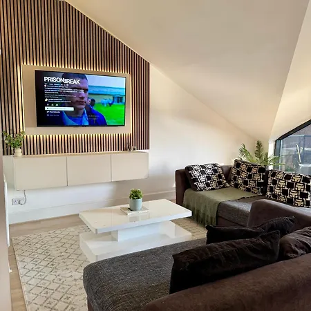 Stunning 1 Bedroom Apartment In Wapping - Sleeps 4 And Free Parking!